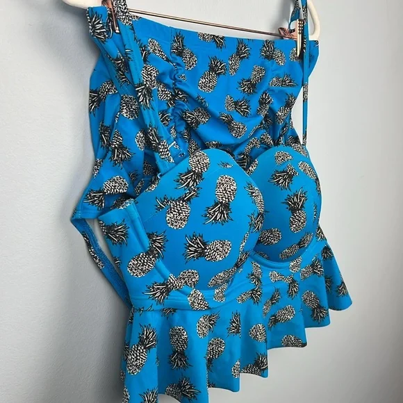 Torrid plus size 12/14 (0 & 1) 2 pc peplum underwire pushup top & ruched bottoms - Picture 2 of 10